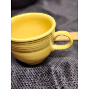 Fiesta Vintage Yellow Teacup w/ Ring Handle Fiestaware - Tea & Coffee Cup